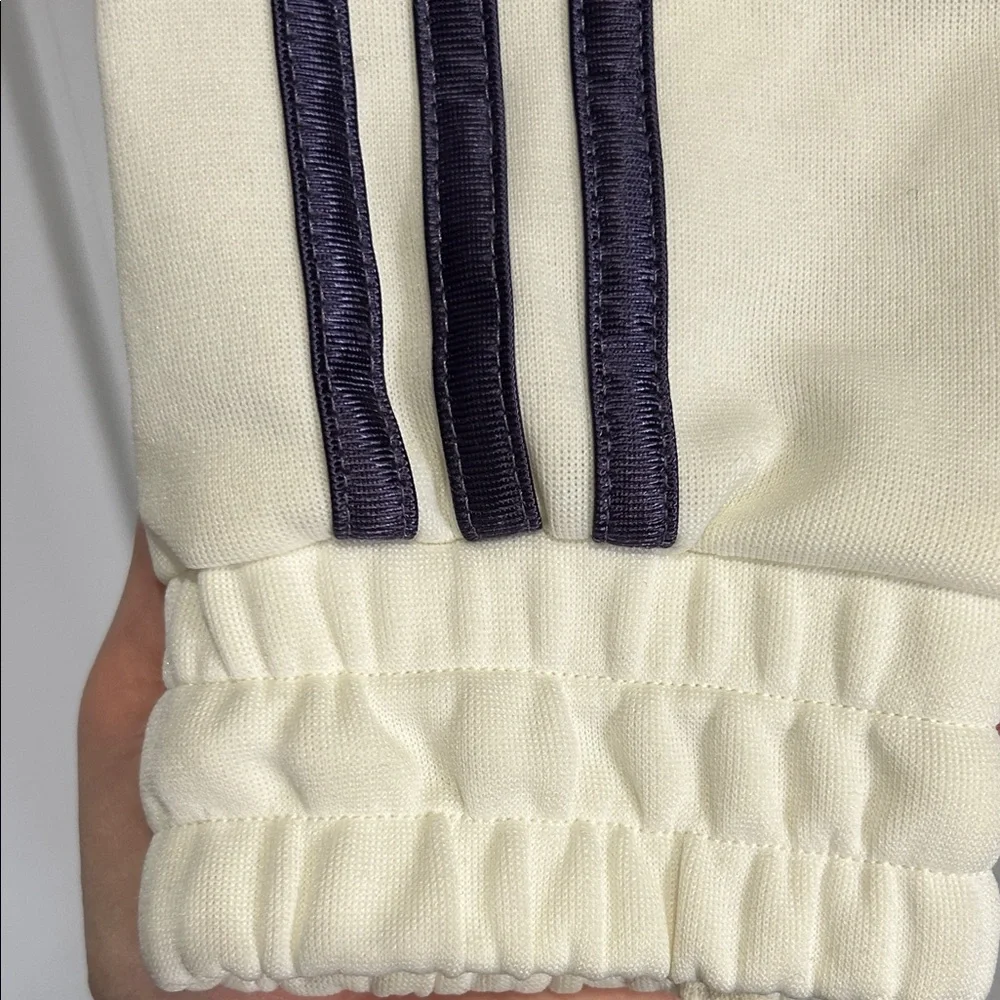 ADIDAS Vintage Women's Black, White, and Green Varsity Jacket - Picture 7 of 7